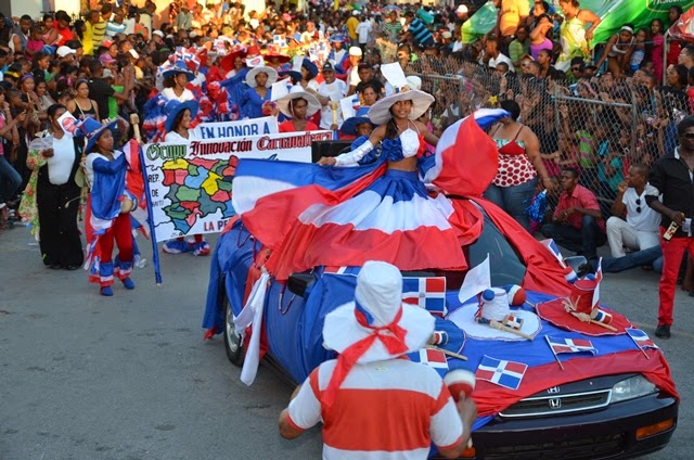 Cachúas de Cabral ,  Image of the carnival celebrated during the Holy Week. . 