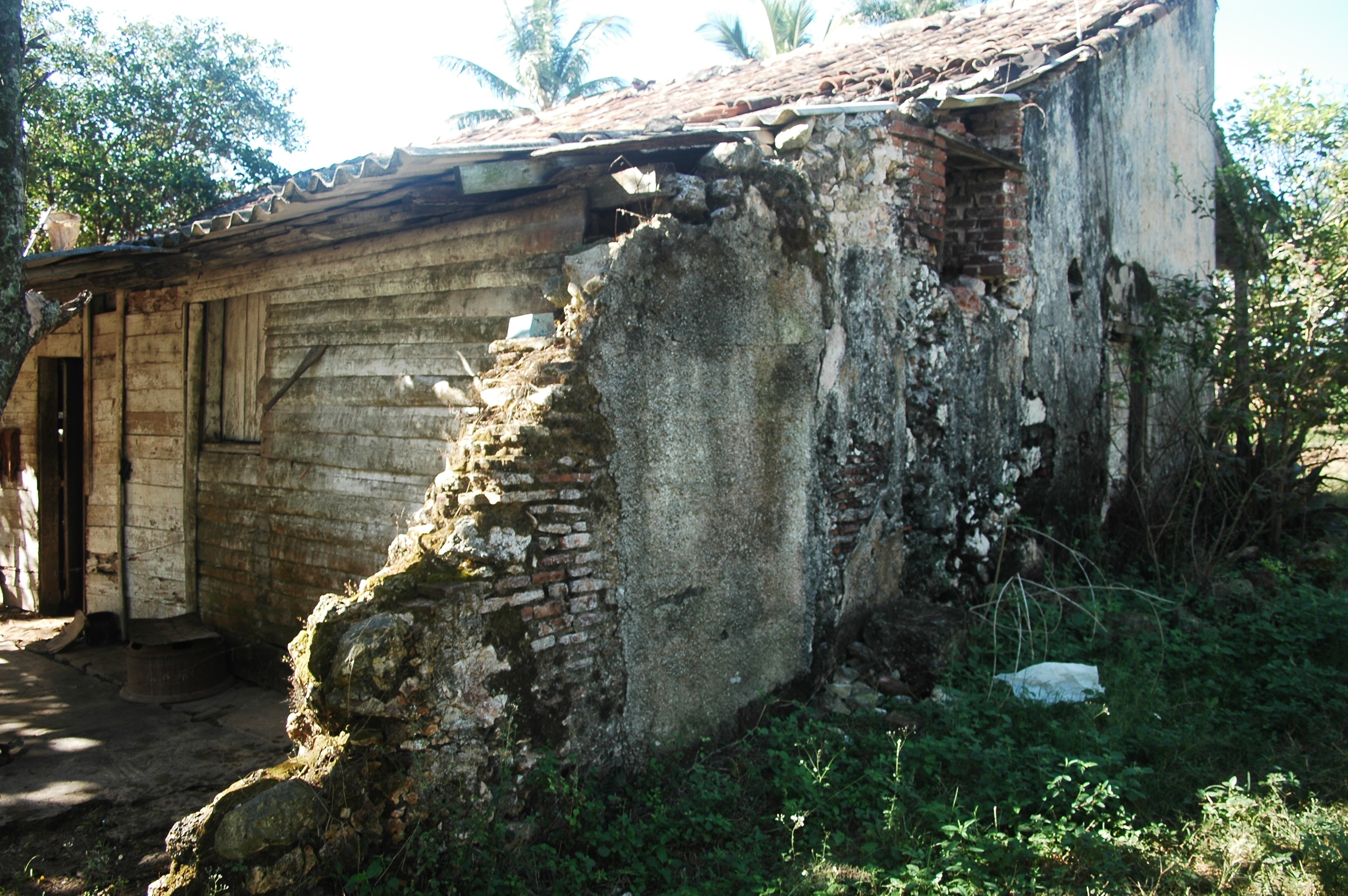 Ruins of the Alejandría sugar mill. Archaeological details of Alejandría sugar mill. CNM Archive
