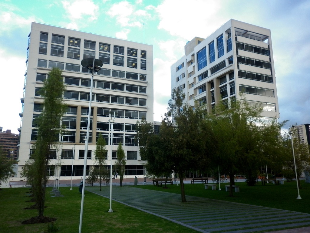 . View of the FLACSO-Ecuador building. 