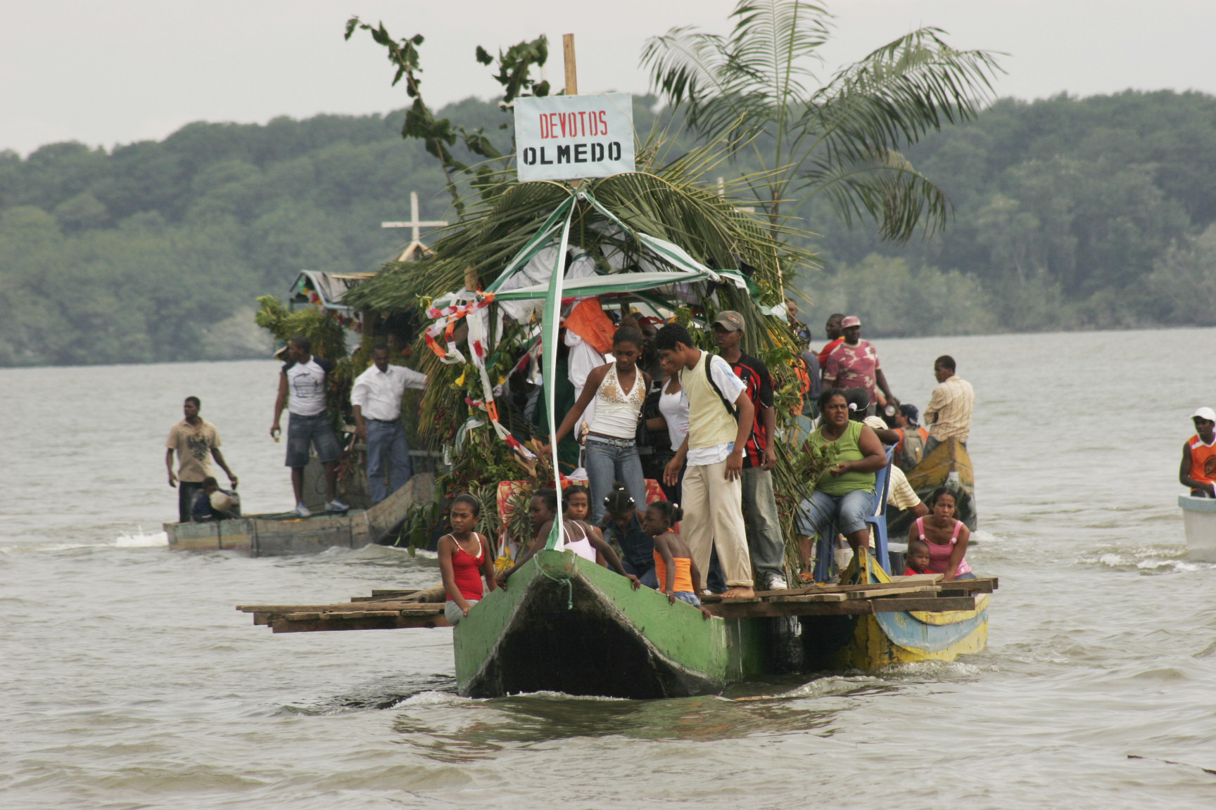 Procesión de San Martín. Barcas en la procesión fluvial de San Martín. 