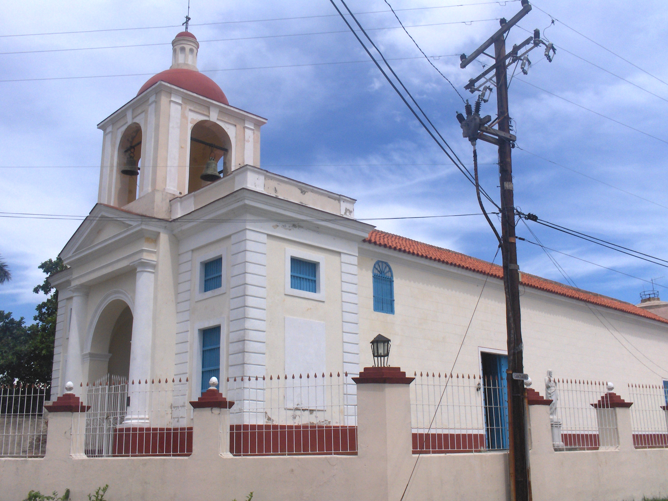 Church of Our Lady of Regla. Side view of the church seeing from the coast. Photo: Nilson Acosta