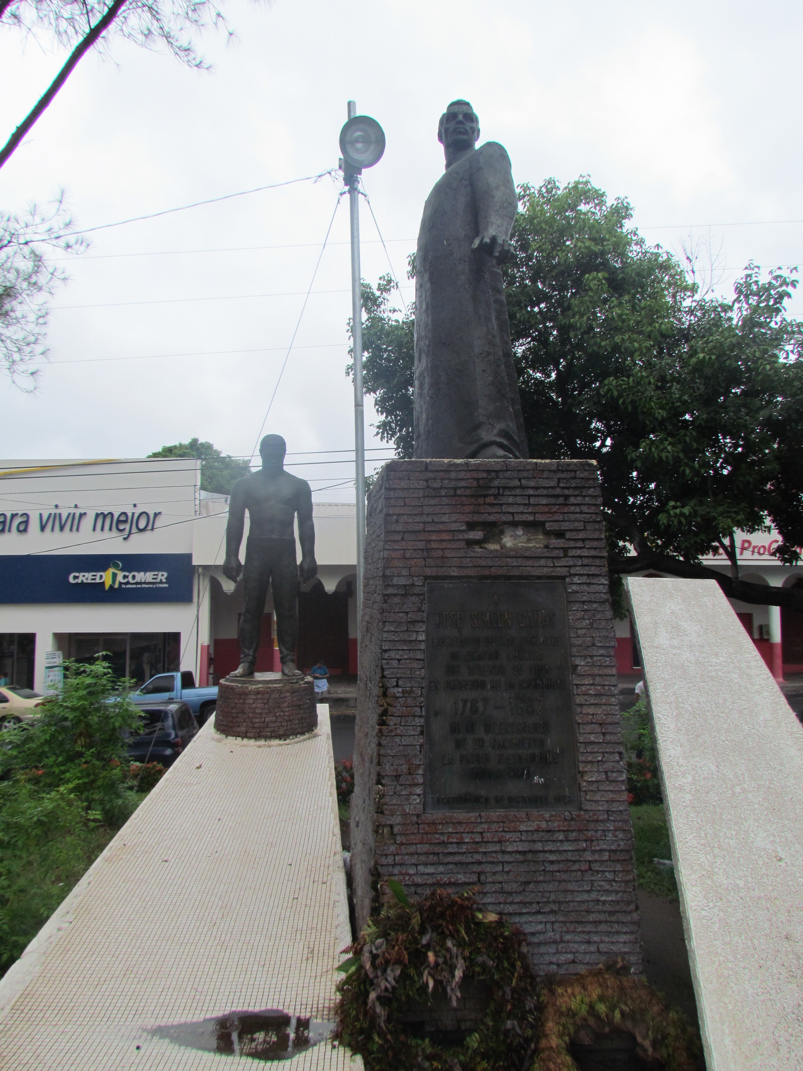 Zacatecoluca. José Simeón Cañas. Monumento homenaje al Padre Cañas.
. Fotografía  José Heriberto Erquicia