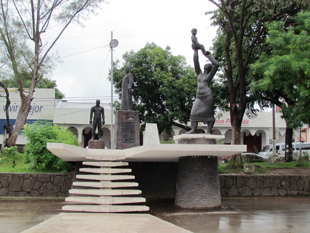 Zacatecoluca. Monument in Homage to Father Cañas. Photo: José Heriberto Erquicia