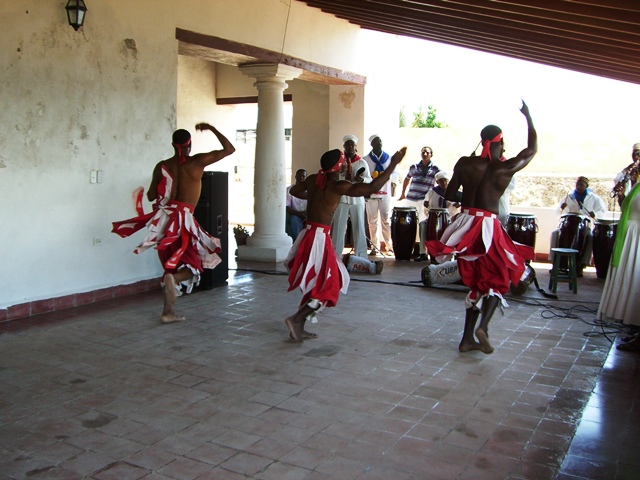 Castle of San Severino “The Slave Route Museum". Performance of folkloric music and dance groups . Photo: Nilson Acosta