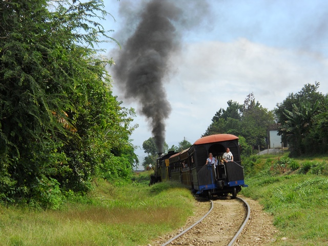 Presence of the valley railway. . Photo: Nilson Acosta
