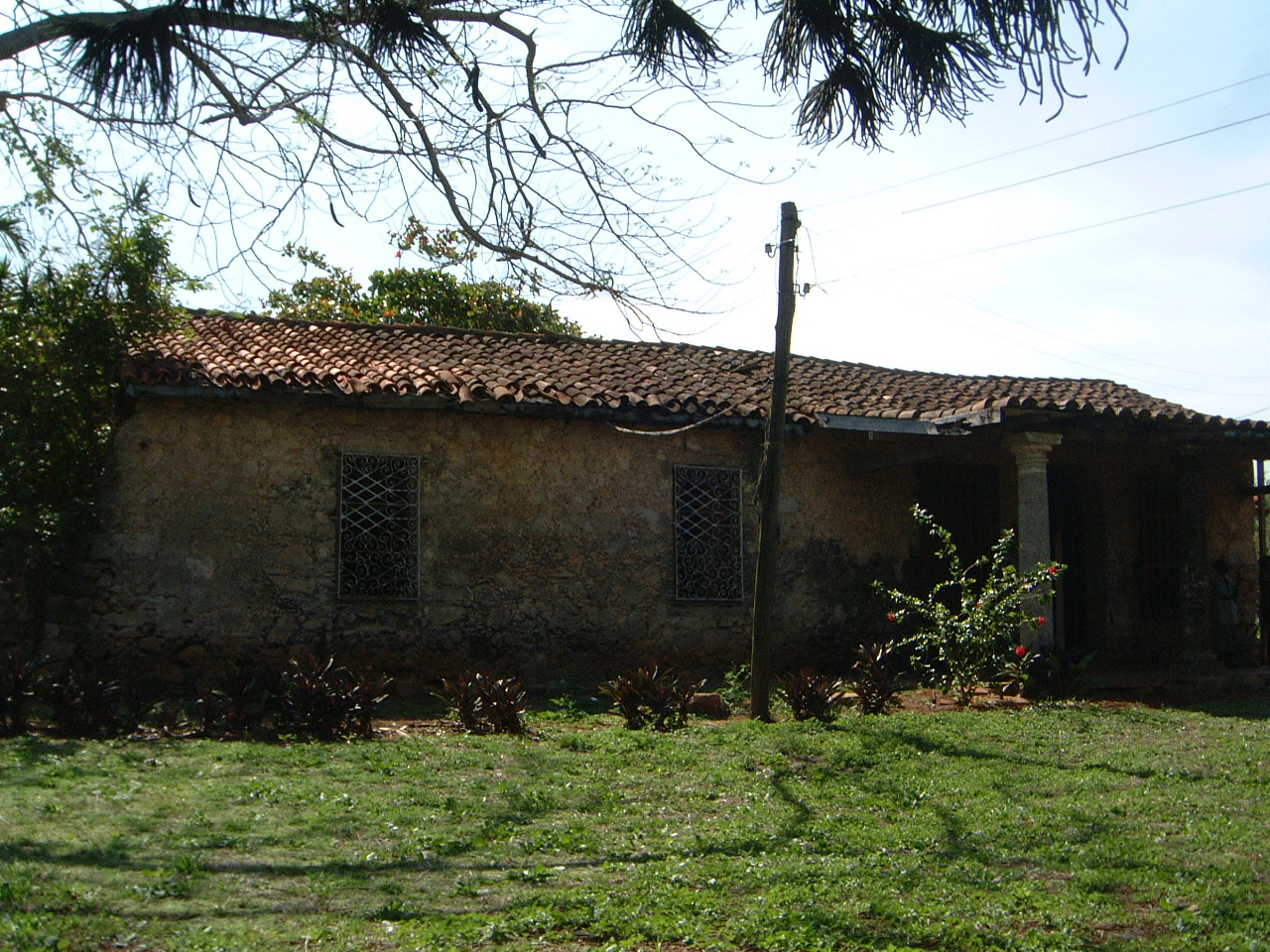 Ruinas del Ingenio Taoro ,  Vista frontal de la casa . Foto: Archivo Comisión Nacional de Monumentos